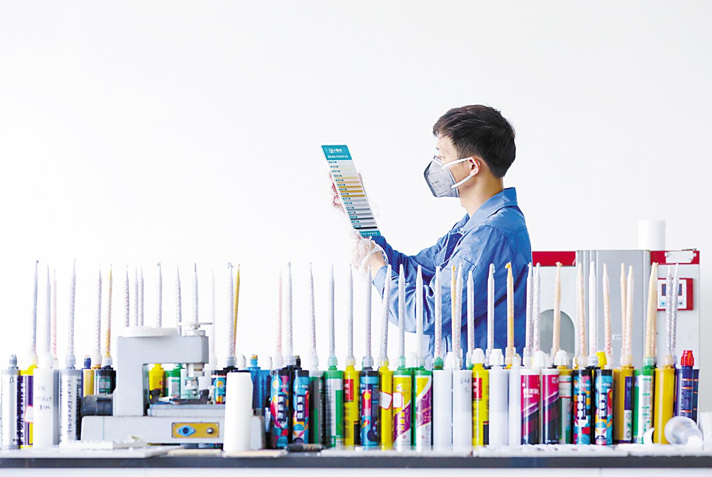 長江邊，搬出一片新天地——湖北沿江化工企業(yè)“清零”后的新材料科技新篇